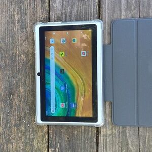 Android Tablet with Pink Case || 7" Screen
